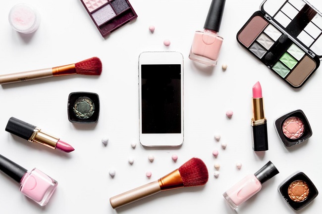 Belanja Makeup Aman Dan Nyaman Secara Online Dengan Tips