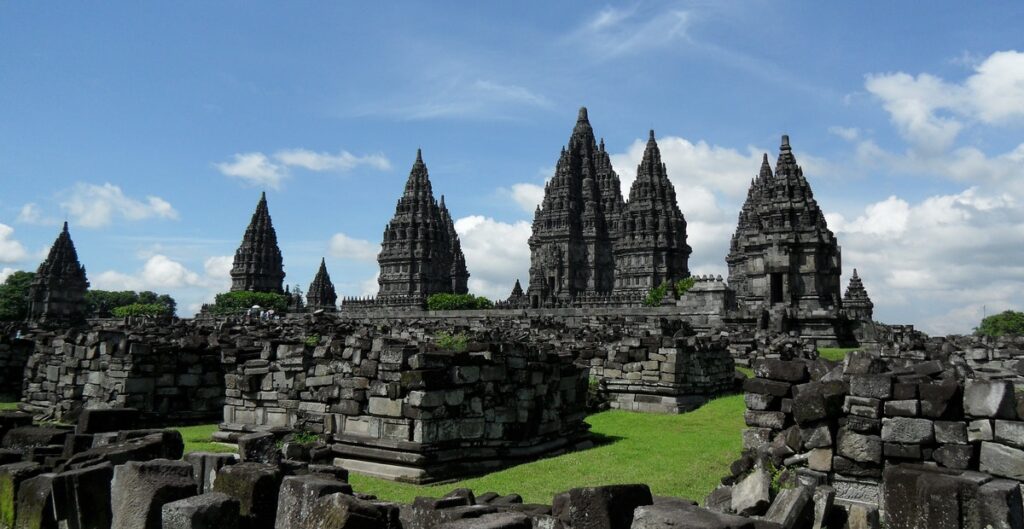 Daftar Candi Hindu-Buddha Yang Memiliki Sejarah Penting