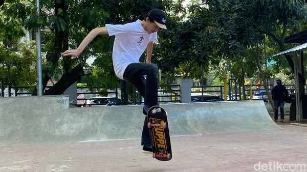 Mengenal Kembali Skateboard: Seni, Gaya, Dan Ekspresi