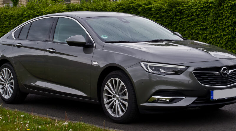 Mobil Opel Insignia