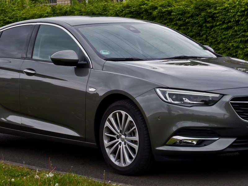 Mobil Opel Insignia