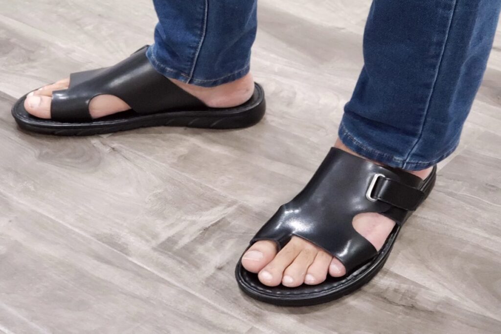 Sandal Pria