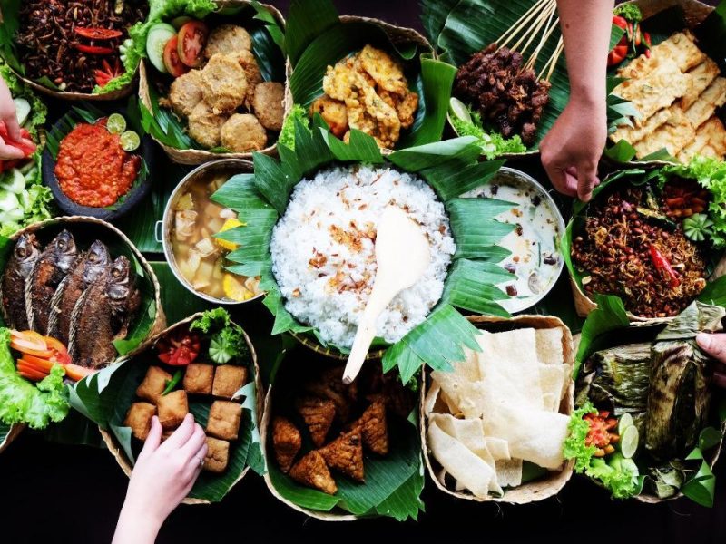 Kebiasaan Berkumpul Untuk Makan