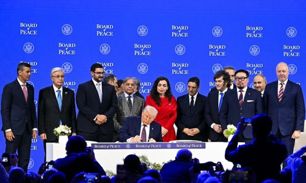 Indonesia Ikut Iuran Dewan Trump, Komisi I Bereaksi