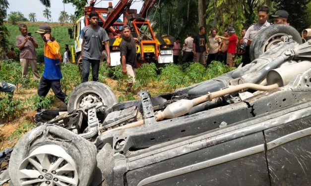 Tragedi Tebing Tinggi Kereta Api Tabrak Avanza, 9 Orang Tewas