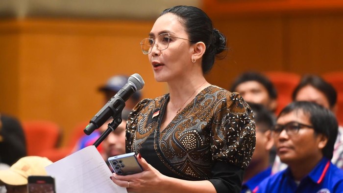 Fraksi PDIP Rotasi Anggota DPR, Rieke Diah Pitaloka Hingga Stevano Rizki Kena Pergantian