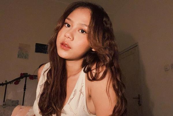 Nadin Amizah, Suara Lembut Menjadi Ruang Aman Generasi Muda