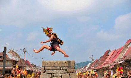Tradisi Lompat Batu Nias Sudah Terkenal Internasional