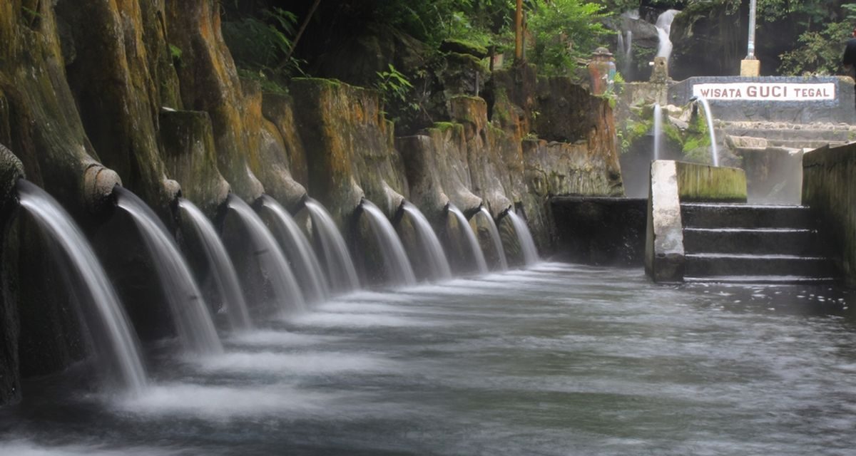 Air Panas Guci Destinasi Wisata Di Tegal Yang Populer
