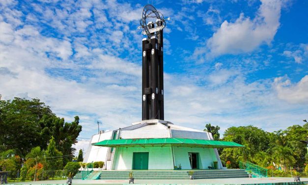 Tugu Khatulistiwa Keajaiban Geografis Dan Simbol Kota Pontianak