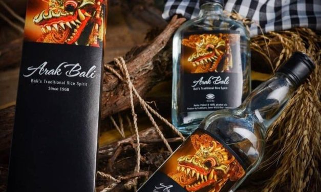 Arak Bali, Mengenal Lebih Dalam Minuman Khas Pulau Dewata Ini