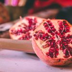 Buah Delima Kesehatan Yang Di Bungkus Dalam Butir Merah