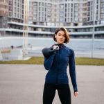 Memilih Jaket UV Yang Efektif Dan Nyaman Untuk Aktivitas Di Luar